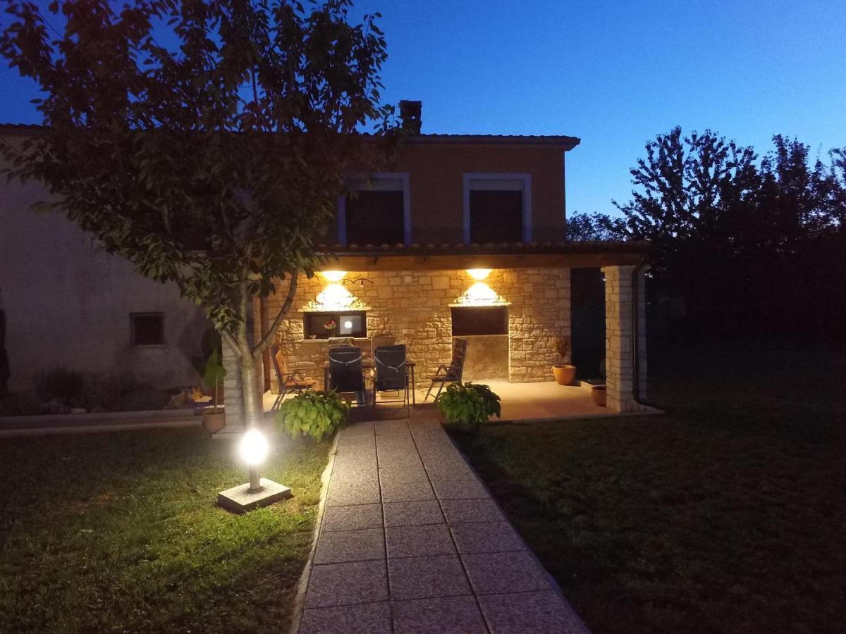 Holiday Apartment Ariella Krizanici Ngoại thất bức ảnh