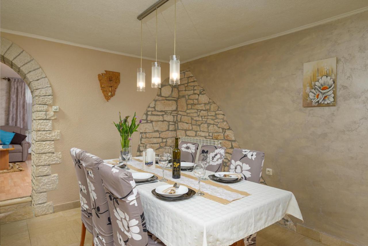 Holiday Apartment Ariella Krizanici Ngoại thất bức ảnh