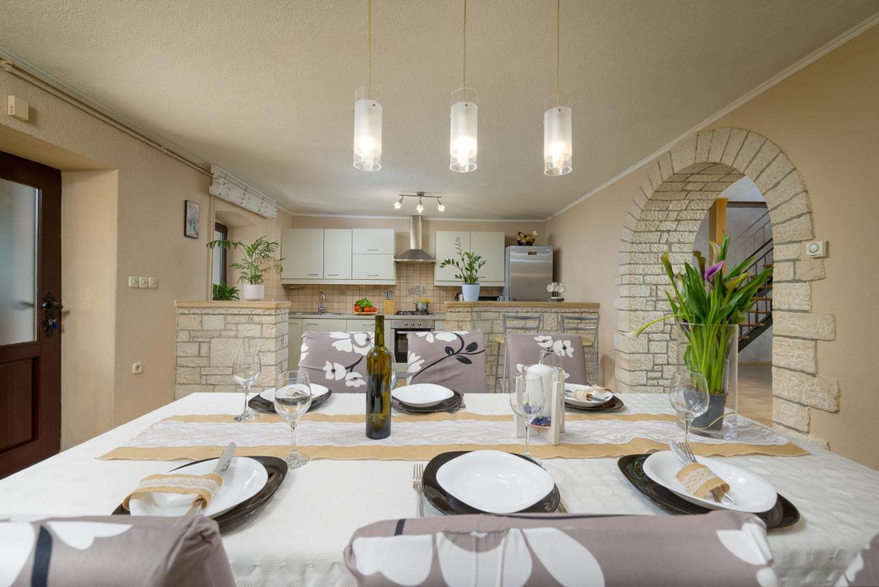Holiday Apartment Ariella Krizanici Ngoại thất bức ảnh