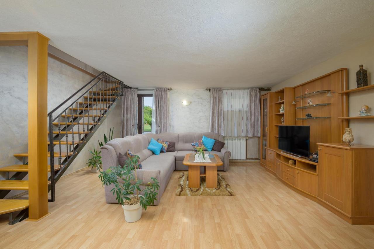 Holiday Apartment Ariella Krizanici Ngoại thất bức ảnh
