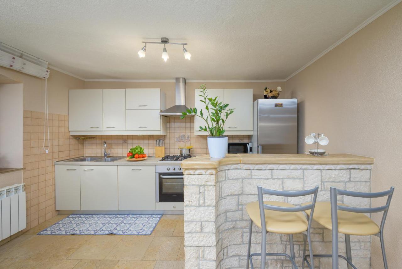 Holiday Apartment Ariella Krizanici Ngoại thất bức ảnh