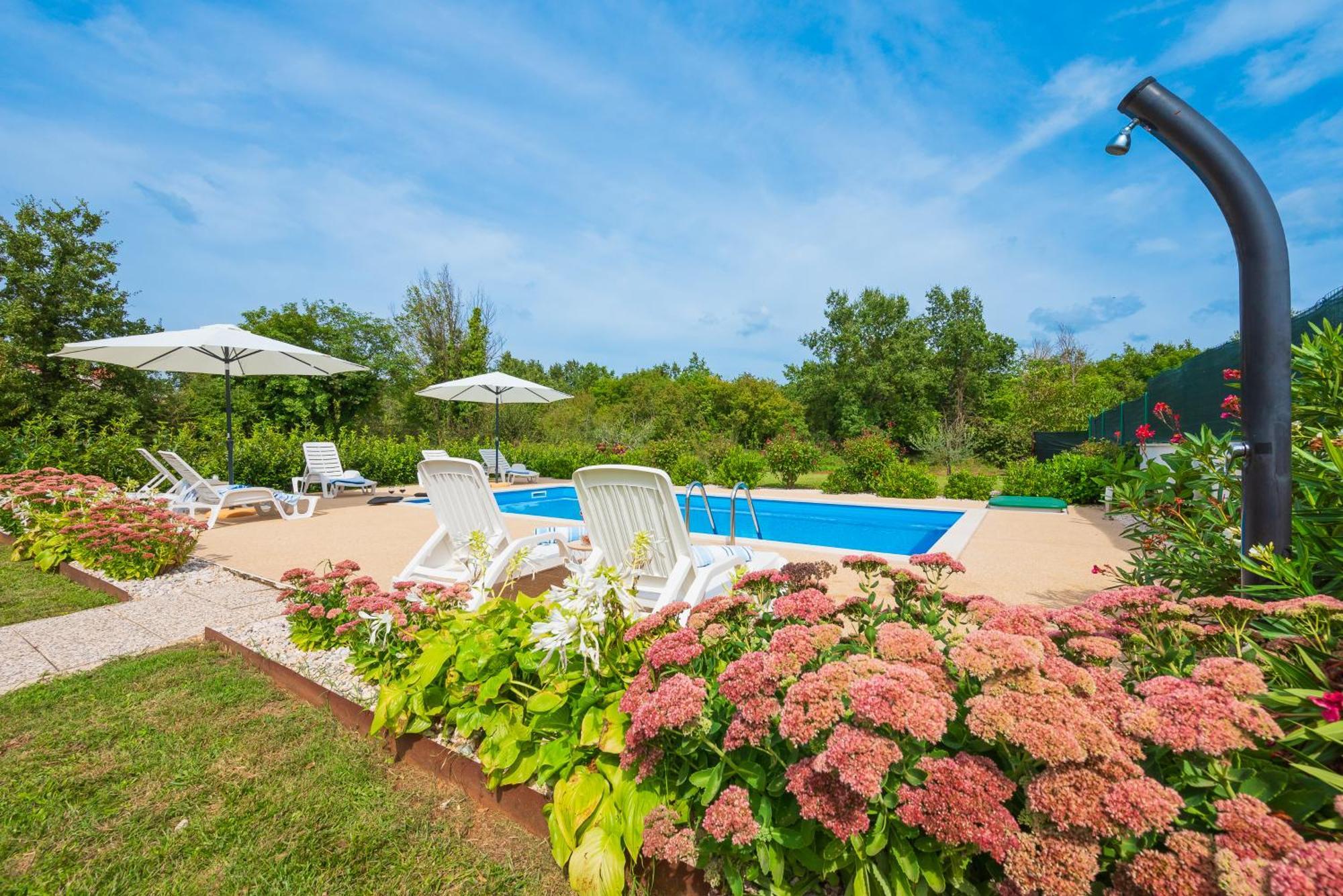 Holiday Apartment Ariella Krizanici Ngoại thất bức ảnh